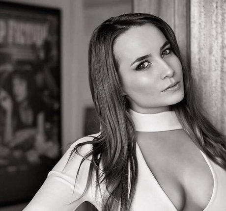 Katrina Maria ポルノスター トップ 写真