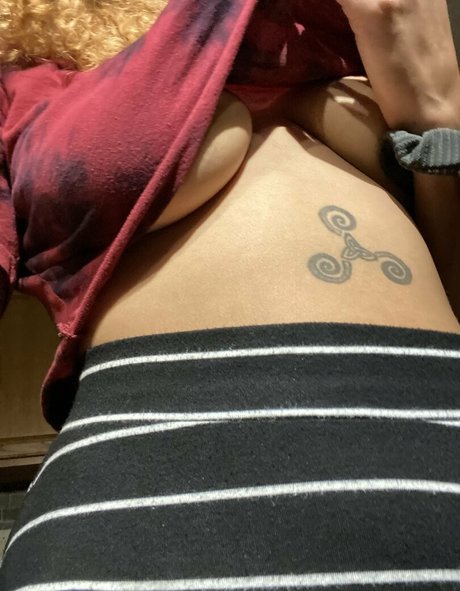 auroradaze 裸モデル ギャラリー