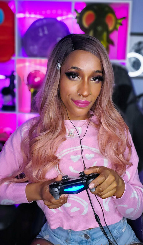 daxyhub エロティックなスター ギャラリー