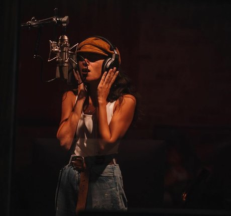 フィットネスインフルエンサーオンリーファンズ xxx アーカイブ