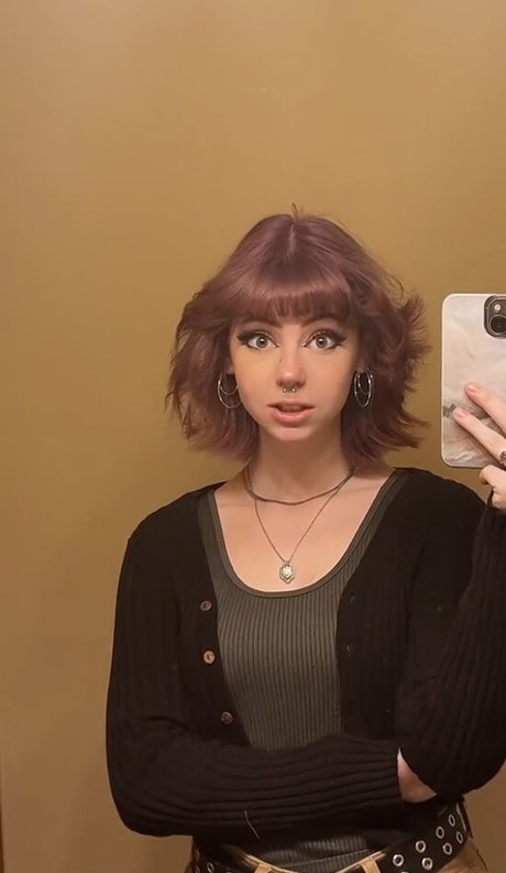 お金 オンリーファンズ 限定 画像