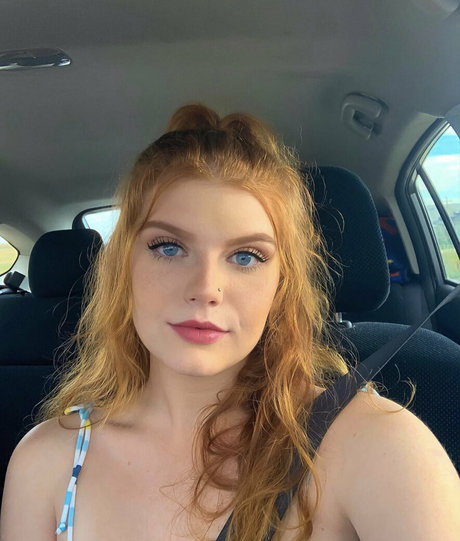 sexyredinbedfree ヌードモデル ギャラリー