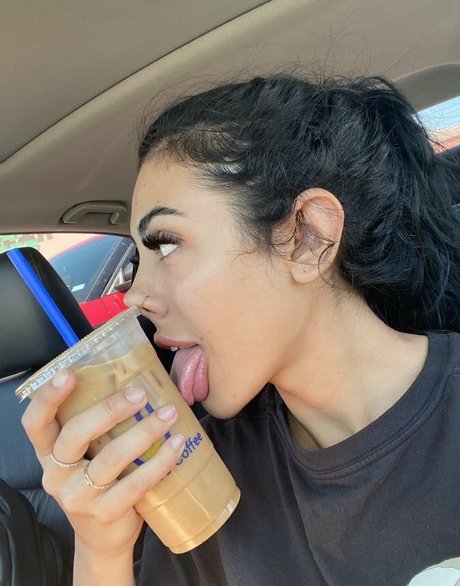 Shewolftribe 美しい女優 ギャラリー