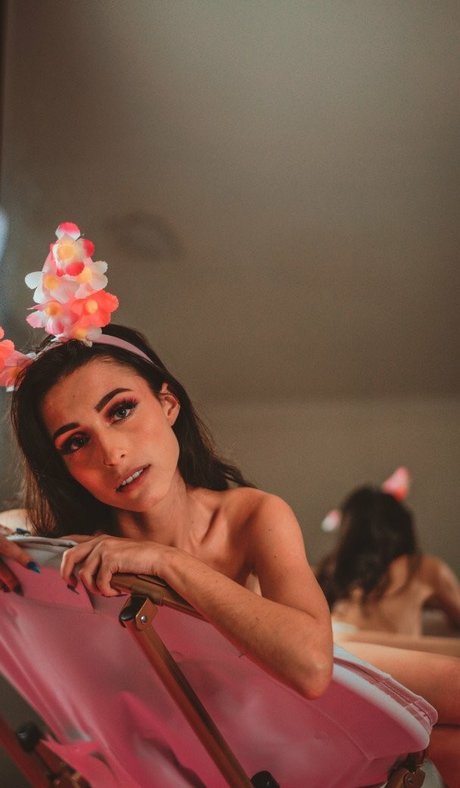 missfayevip かわいいポルノスター ギャラリー