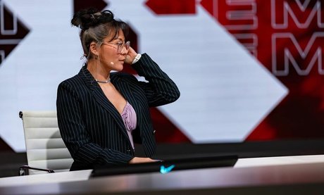 Yinsu Collins ホットモデル 写真