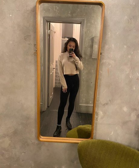 Yinsu Collins xxxモデル ギャラリー