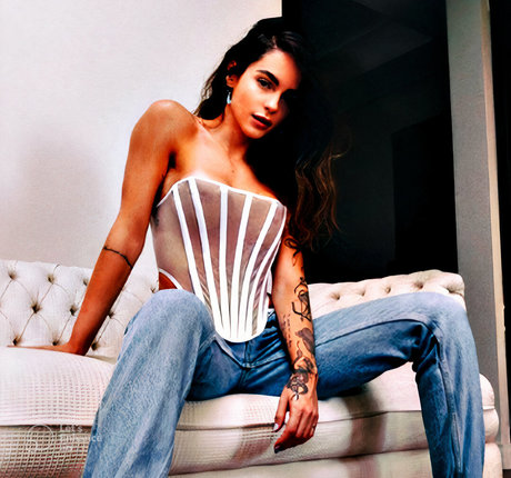 Manu Guglielmi ポルノスター 裸 ギャラリー