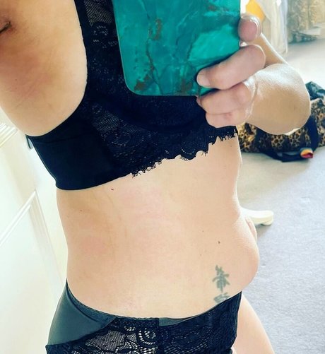 Sarah Cawood ホットなスター 画像