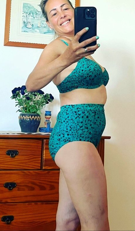 Sarah Cawood 無料のスター 写真