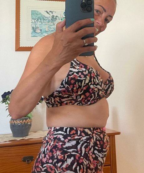 Sarah Cawood 最高のポルノスター 写真