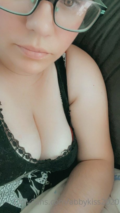 abbykiss2020 セックスモデル 画像