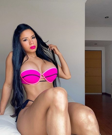 ジムガールズオンリーファンズ 無料セクシー 画像