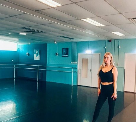 ソロオンリーファンズ アダルト 写真