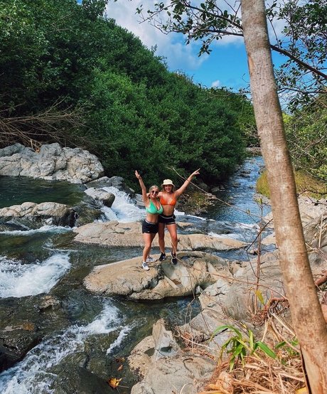 ヌード教師オンリーファンズ 無料裸 画像