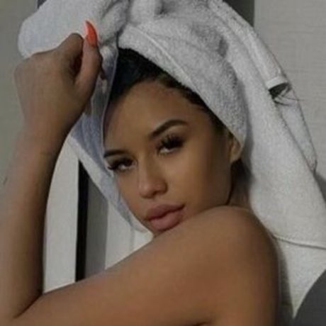 ぽっちゃり黒人OnlyFans トップ 写真