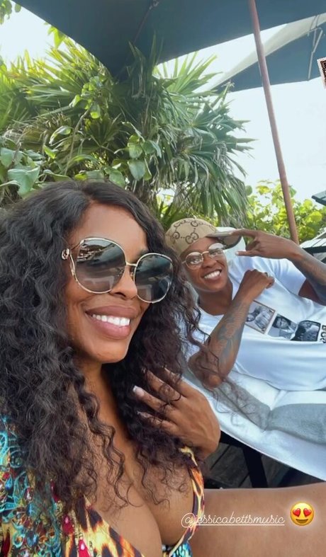 ゲイアナルOnlyFans 美しい 画像