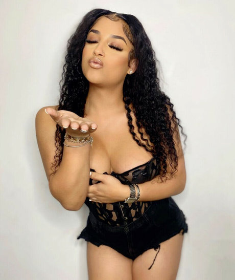 Gabbyamourr 美しいスター 写真