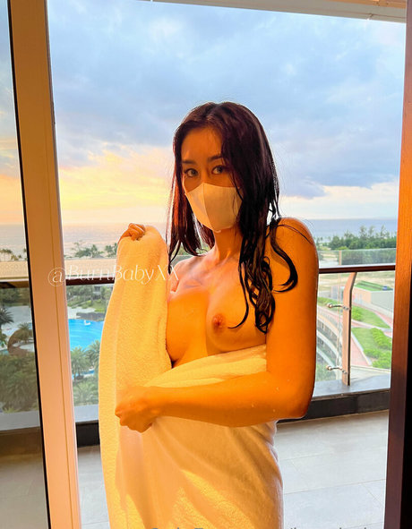 burnbabyxx 完璧なスター 写真