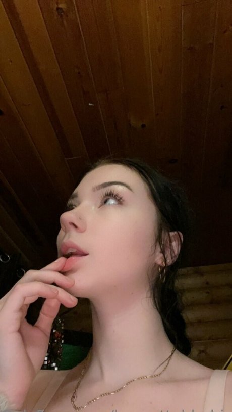 Brunettebhabie 裸のスター 画像