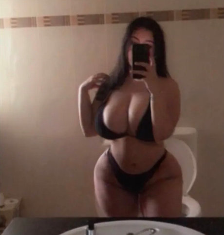 Sibel T 素敵なモデル ギャラリー