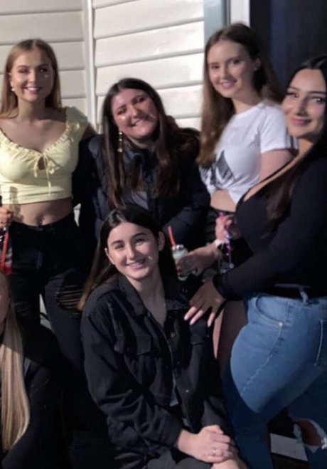 Sibel T アートモデル 画像