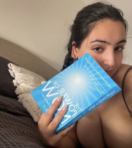 Sibel T セクシーモデル 写真