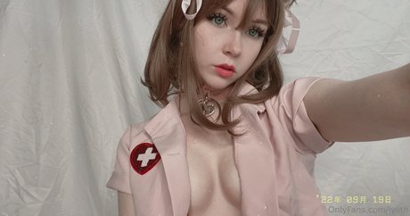 iylith トップモデル 写真