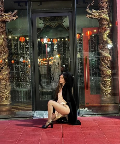 ゴス3P OnlyFans 可愛い アーカイブ