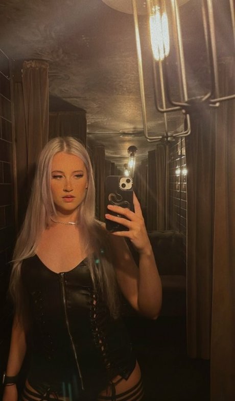 セクシーな黒人オンリーファンズ ポルノグラフィック 写真