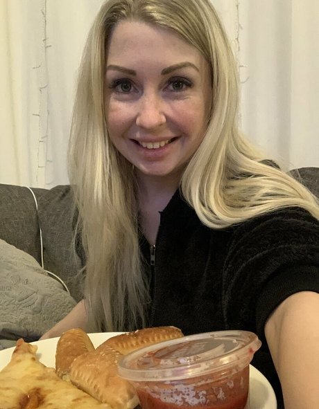 アナル熟女OnlyFans 可愛い 写真