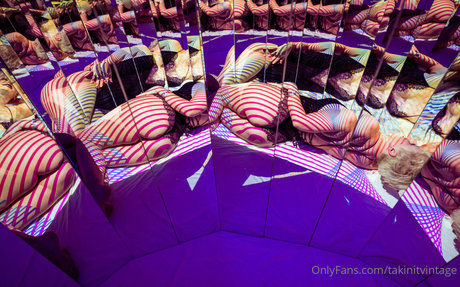 バニーオンリーファンズ セクシーヌード 写真