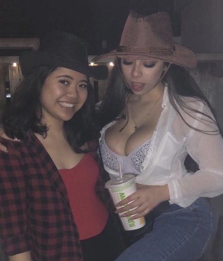 小人ヌードオンリーファンズ 美しい裸 写真