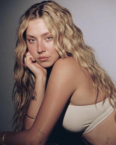 Luna Montana xxxポルノスター 写真