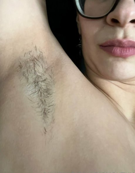 ポーグエボニーオンリーファンズ ホットxxx 画像