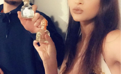 小人ヌードオンリーファンズ アダルト 写真