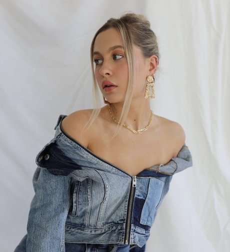 ぽっちゃり黒人OnlyFans セクシーヌード 画像