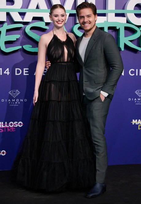 アジアン・エボニー・オンリーファンズ 無料セクシー 画像