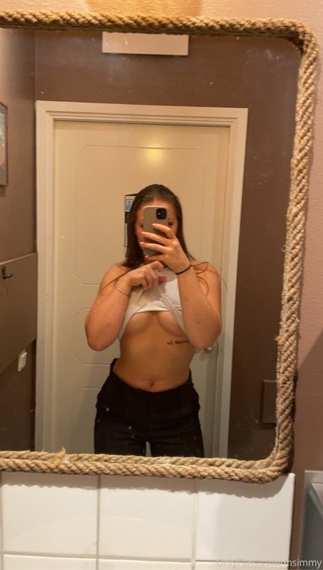 Tindra Imhauser 完璧な女優 写真