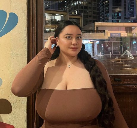 アジアンゴス オンリーファンズ えろ 写真