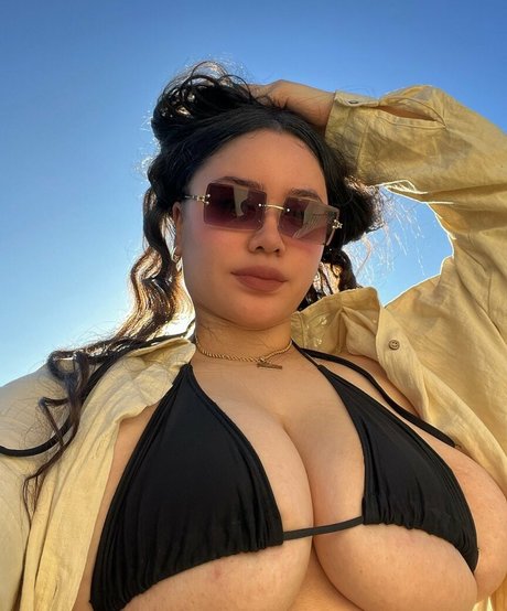 クーガーオンリーファンズ 無料アダルト 写真