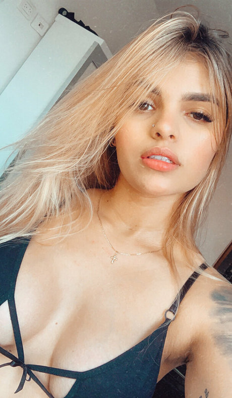 クーガーオンリーファンズ HD 画像