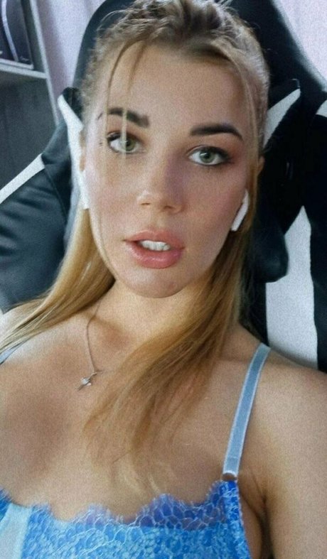 2024年のトップOnlyFans ポルノグラフィック 画像