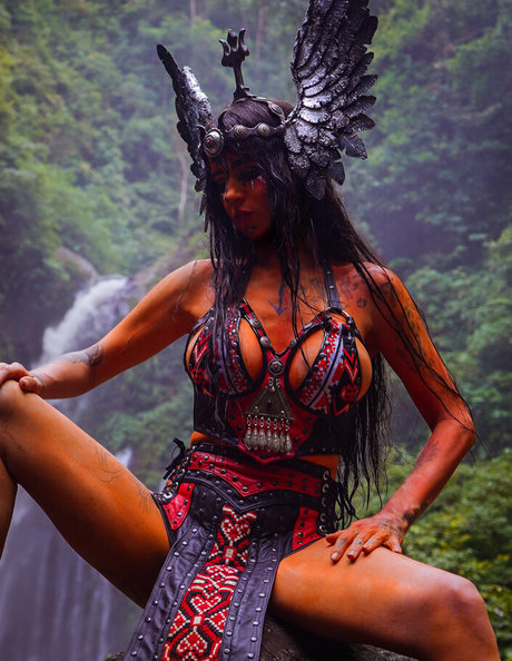 Sharon Ehman エロティックなモデル 写真