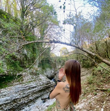 Sofuckingood13 スター 裸 写真