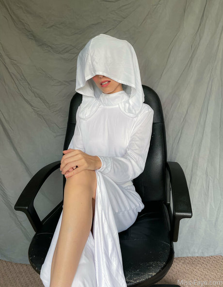 興奮した看護師OnlyFans ヌード 写真