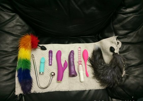 bubblyfangz アートモデル 写真