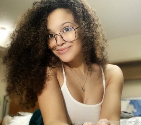 AmberXXX 完璧なモデル 写真