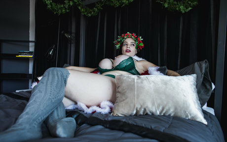 赤毛ティーンオンリーファンズ セクシー裸 画像