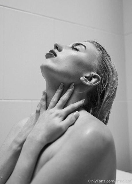 大学生のオンリーファンズ 美しい 画像