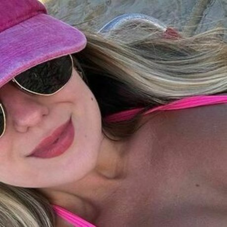 Luiza Schmitt 美しいモデル 画像